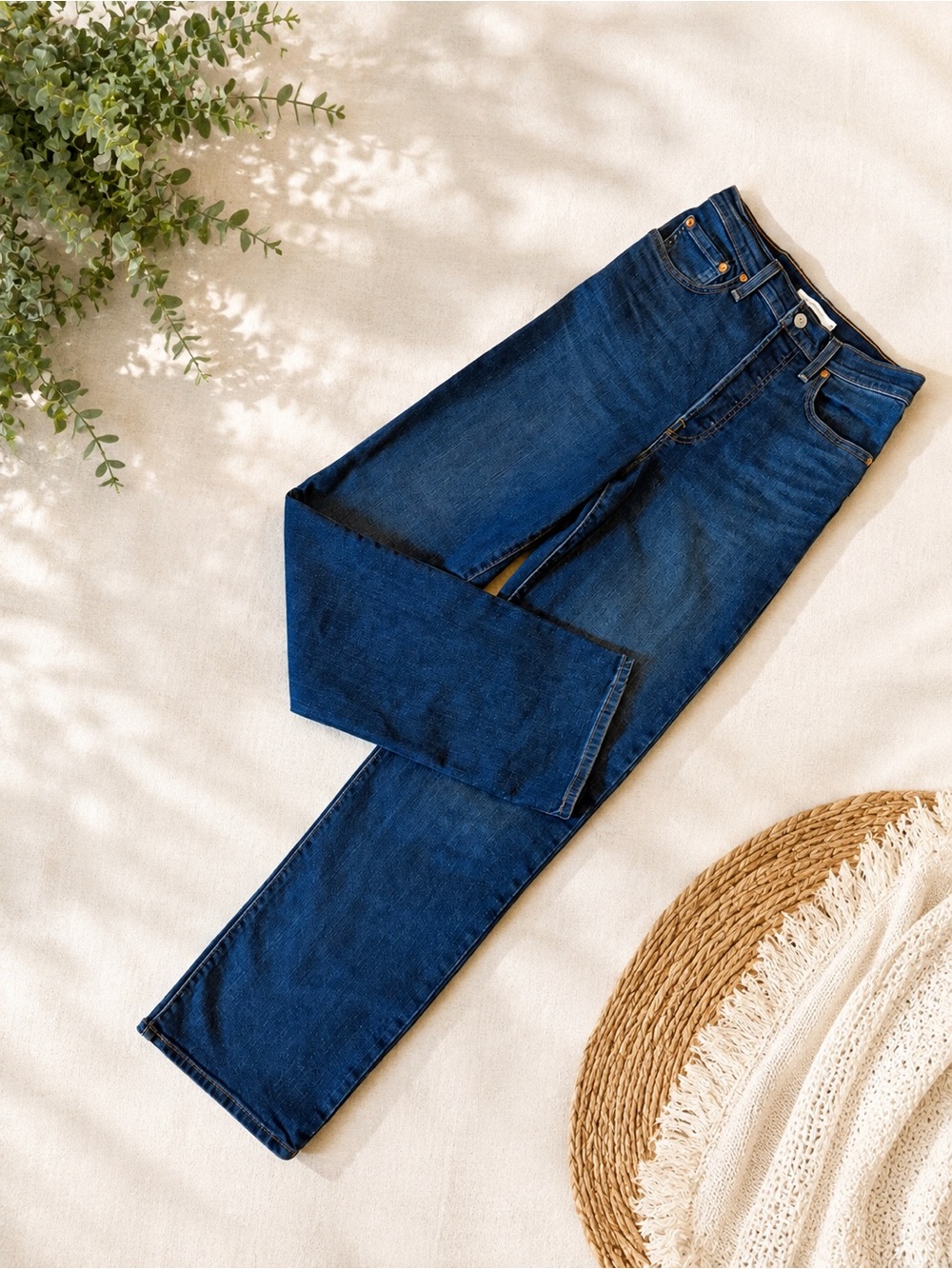 Levi’s Women Dark Blue Straight-Leg Jeans - Classic Everyday Style